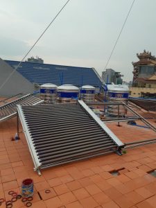 Máy nước nóng năng lượng mặt trời công nghiệp tại HCM 